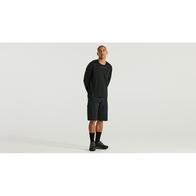 Specialized gravity short black 40