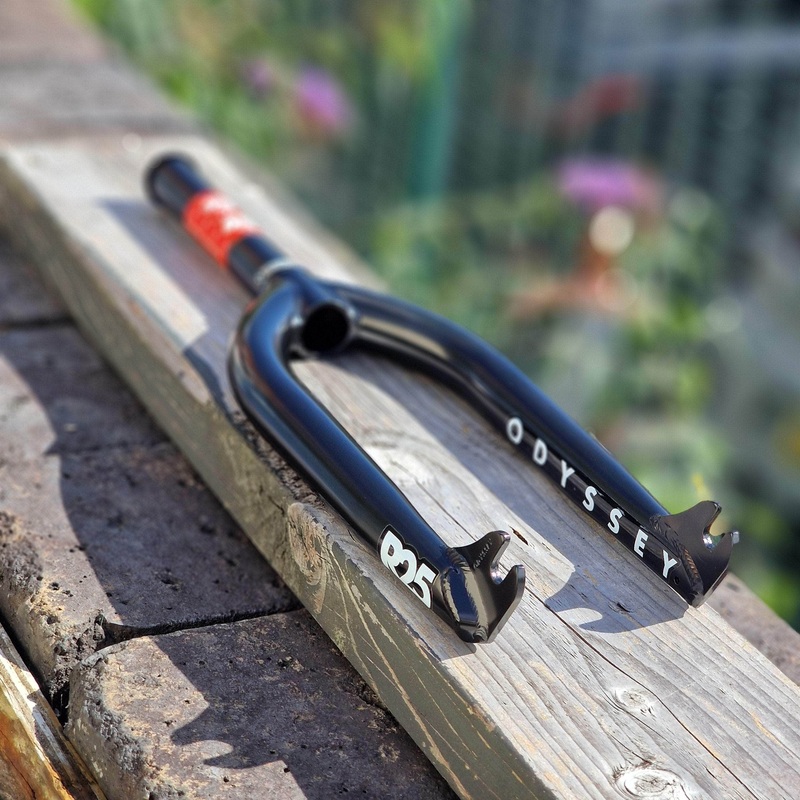 Odyssey R25 Forks Black 25mm